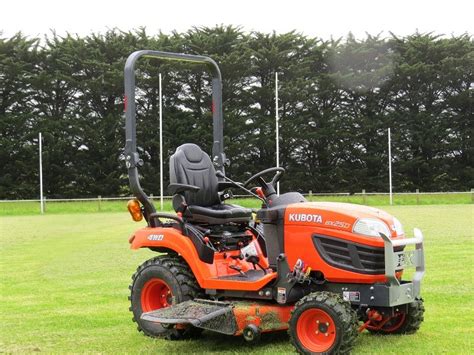 kubota sub compact tractor reviews